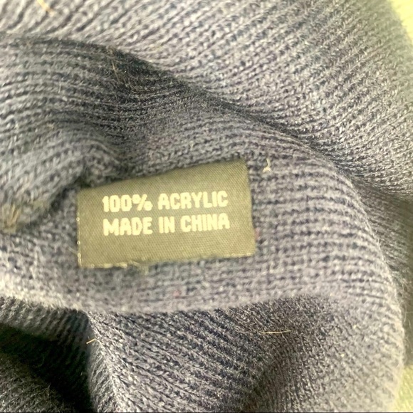 2010 VanCouver Olympic beanie - Picture 3 of 3